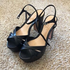 Schutz leather keefa sandal size 6B